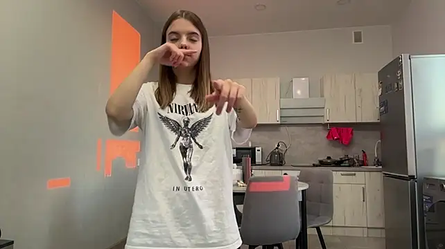 LisaPorse - air kiss