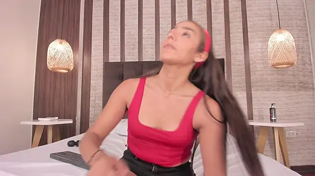 CamilaMontiell - My pussy wants more vibration.