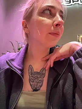 Sunny___Bunny - DROOL on tits in public near ppl