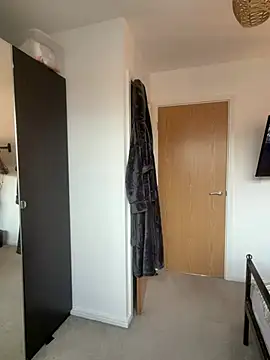 Millymae_ - Naked doggy🐶