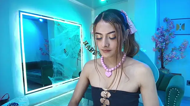 Crystal_daiily - Boobs with oil 🔥