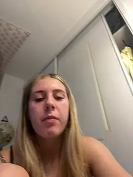 RosieJonesx