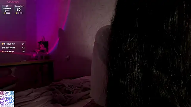 Meowli_cute - suck finger :)