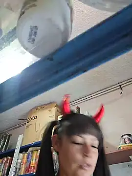 Isa_bella95 - Full naked in store