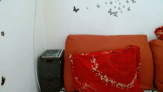 LadyHellene - bubble shower show ;)