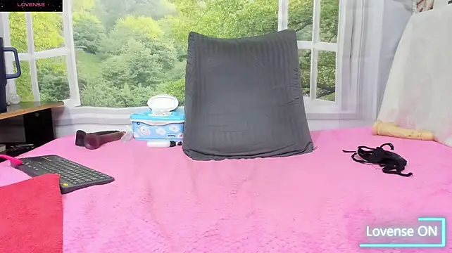 Nikoll32_ - ride dildo
