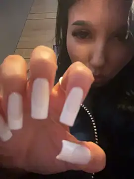Tisha_Busty - SIT TOPLESS 1 MIN & RUB NAKD PUSSY now
