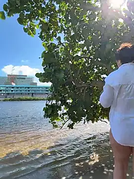 Sweetsirenn - topless on beach 5 min cover only