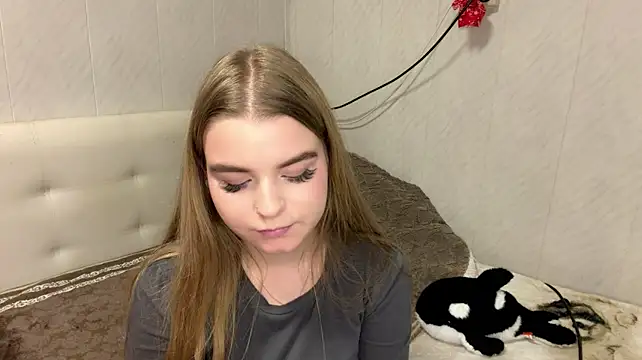 LiviaSmelser - Show tongue