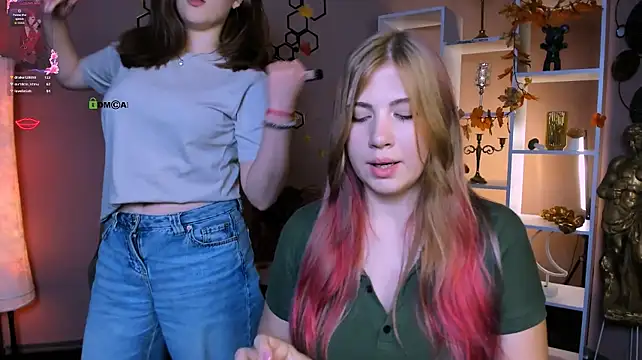 Hanna_kiss3 - flash tits