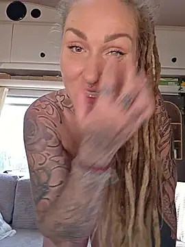 Mira-Grey89 - 💦🍆 Big Dildo sloppy Blowjob