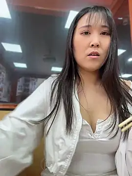 Doreennn - 车上有侄子，带他去剪头发，不能叫