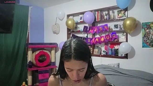 Stephania_t - Ride dildo x6 min