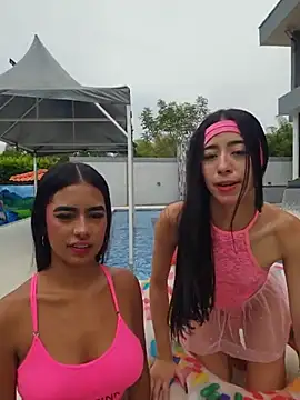 SAMY_AND_ARI - One girl finger ass