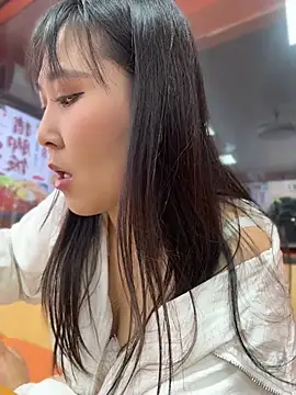 Doreennn - 车上有侄子，带他去剪头发，不能叫