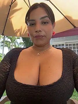 Sara-Vegaa - I GET NAKED FOR YOU IN PUBLIC