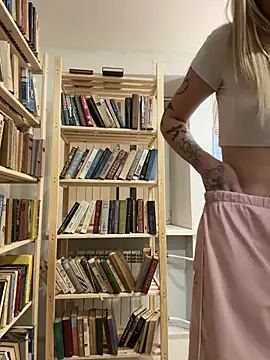 Your_dream4 - walk wirh naked boobs in crowed library