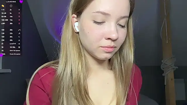 Blondesveg - Undress me🍑