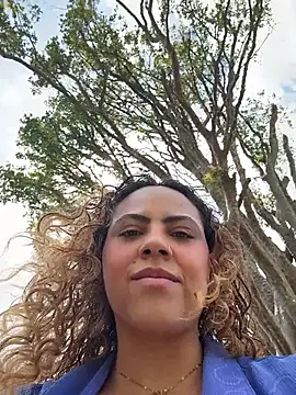 Chloe_Leaozinho - Controle lush em público