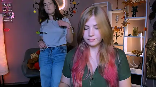 Hanna_kiss3 - flash tits