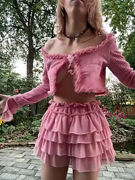 Your_Alice_ - TAKE OFF TOP OUTSIDE