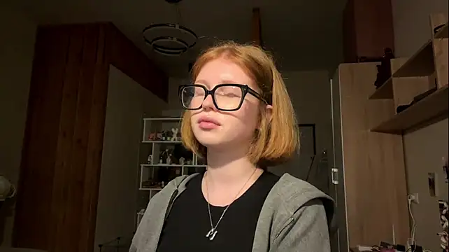 ShantaySteeves - Make me smile