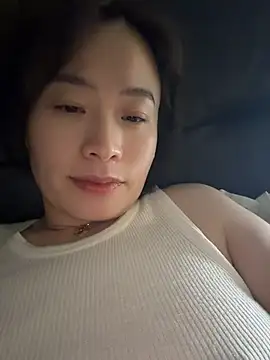 Saozi666 - 完成目标：M腿、骑乘视角、后入视角、手指入穴、疯狂揉捏奶子、BB坐脸、挤奶水