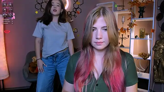 Hanna_kiss3 - flash tits