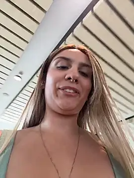Sarah_honey__ - Show my boobs