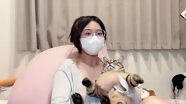 LHeart - 陪寶寶整理衣服~~綠播播💚💚