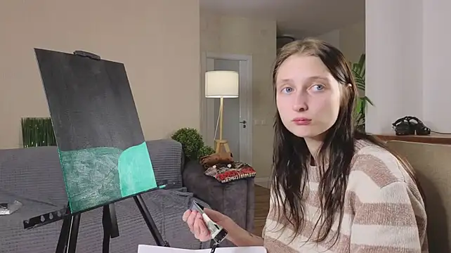 DalilaSylvia - Make a funny face on camera