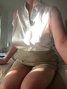 Jodi-Sands - oily pussy play