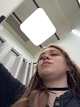 Lucy-joy - FLASH BOOBS IN THE STORE