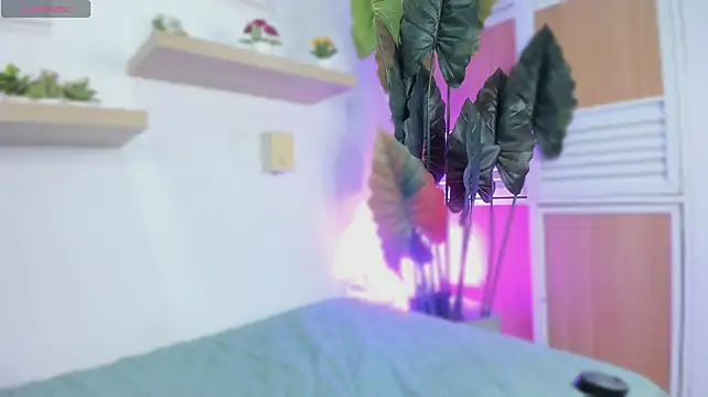 Tiny_isawii - suck dildo