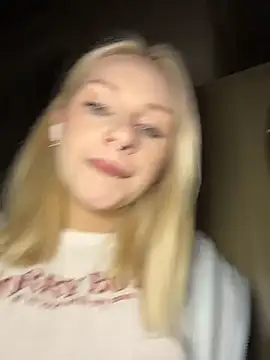 DayaFoxy - LICK PUSSY OUTSIDE