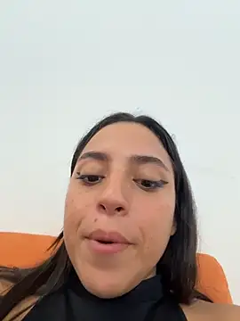 MeggyMae_ - show asshole in doggy