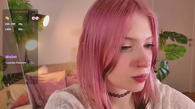 Arielabradberry - Eye contact+Tongue tease