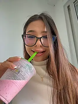 Amira_cute2