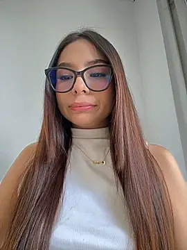Amira_cute2 - Rub clit +Control domy 3 min