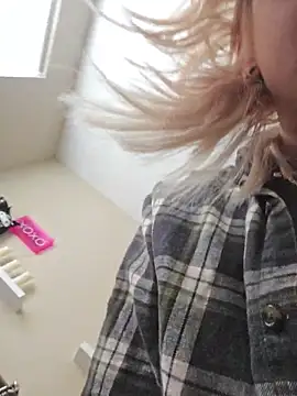 AmethystFoxx - Gape ass with glass plug