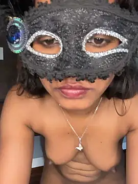Too_yum_girl