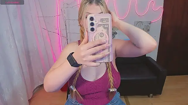 MillySandlerr - spit on my tits