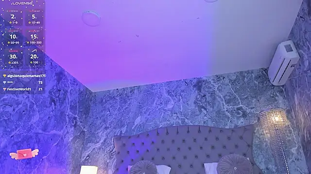 Aprillbrunette - tits boucing + put clamps 😈