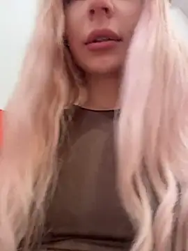 Melissa_grr - RUB MY CLIT right HERE IN BK🍔