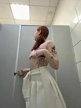 Freaky__Nikki - take off my top to get tits full naked