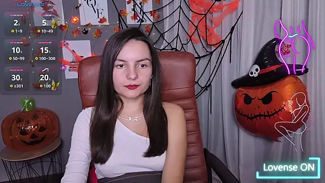 JasmineAsha - Pick up the whip and spank me.