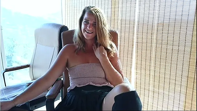 Nicolette_Dutch - Sexy Lapdance