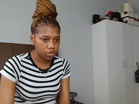 Sweet_nicole98 - get new toys