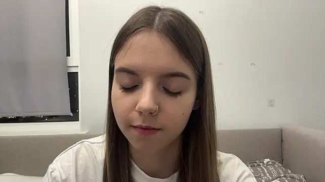 LisaPorse - show tongue + sily face