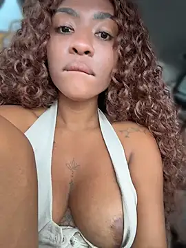 Angel_preta - Dedada na buceta da tammy